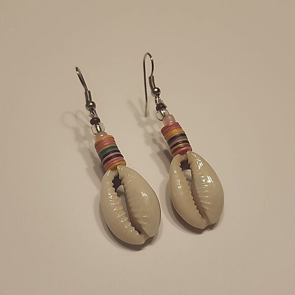 Heishi Beaded Shell Drop Earrings Womens Teen Gift Jewelry Beachy Vibes Cool - Picture 2 of 4